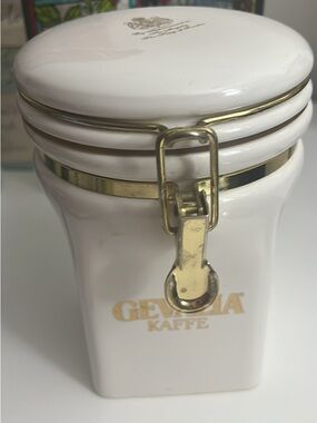VTG Gevalia Kaffe Coffee White Ceramic Storage Canister Air Tite Lock Gold Logo